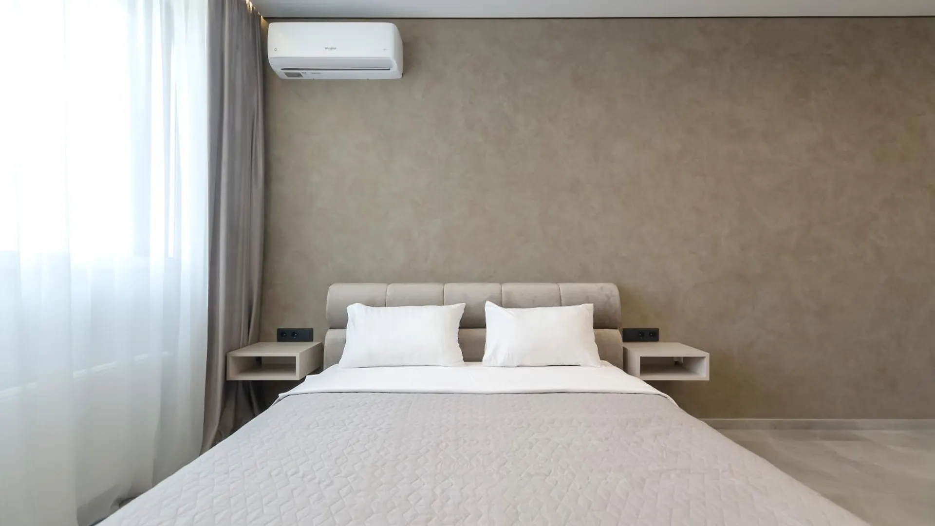 Petrovdom Apartments 11-92 In Rc Manhattan City,Beresteiskyi 11 Kiev