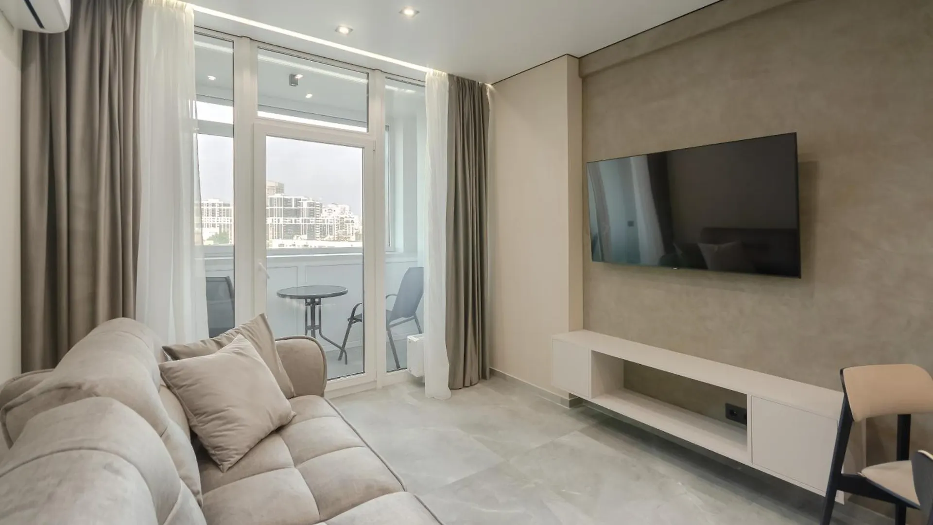 Petrovdom Apartments 11-92 In Rc Manhattan City,Beresteiskyi 11 Kiev