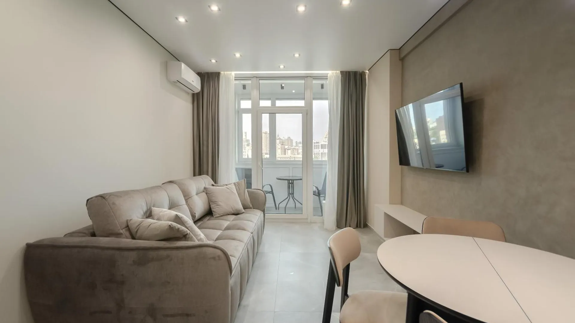 Petrovdom Apartments 11-92 In Rc Manhattan City,Beresteiskyi 11 Kiev