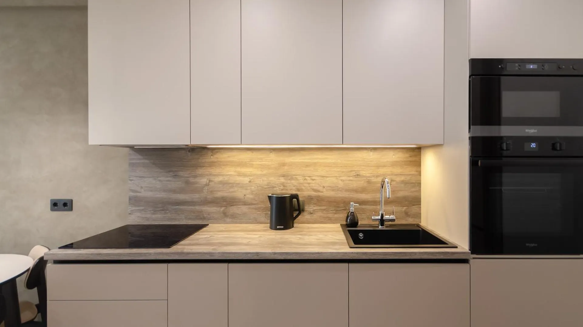 Petrovdom Apartments 11-92 In Rc Manhattan City,Beresteiskyi 11 Kiev Ukrayna