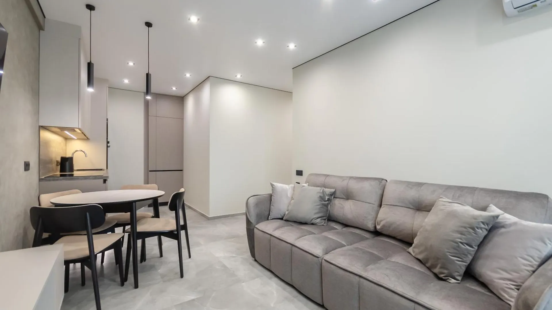 Petrovdom Apartments 11-92 In Rc Manhattan City,Beresteiskyi 11 كييف 0*,